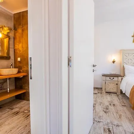 Villa La Scala Luxury μikis Theodorakis With Jacuzzi