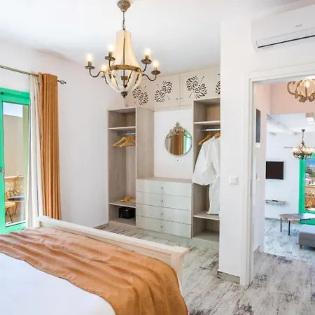 La Scala Luxury μikis Theodorakis With Jacuzzi Villa *